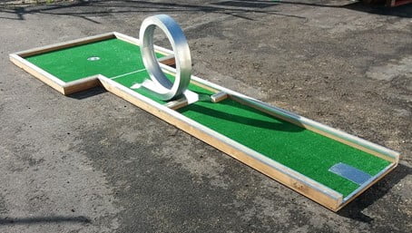 *S-Eco mini golf course – 9 – 12 – 18 hulls – Fairways 3,5 m lengde og 0,6 m bredde